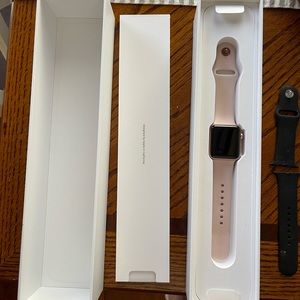 Apple Watch Series 3- 38 mm Gold Aluminum